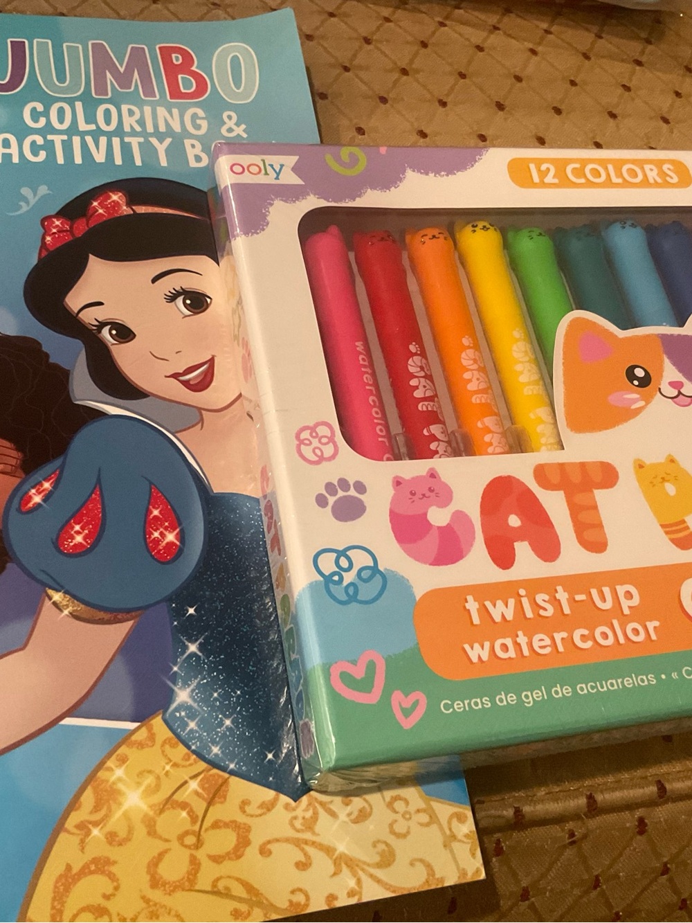 Ooly Cat Twist-Up Watercolor Crayons - 12 Colors and Coloring Book New